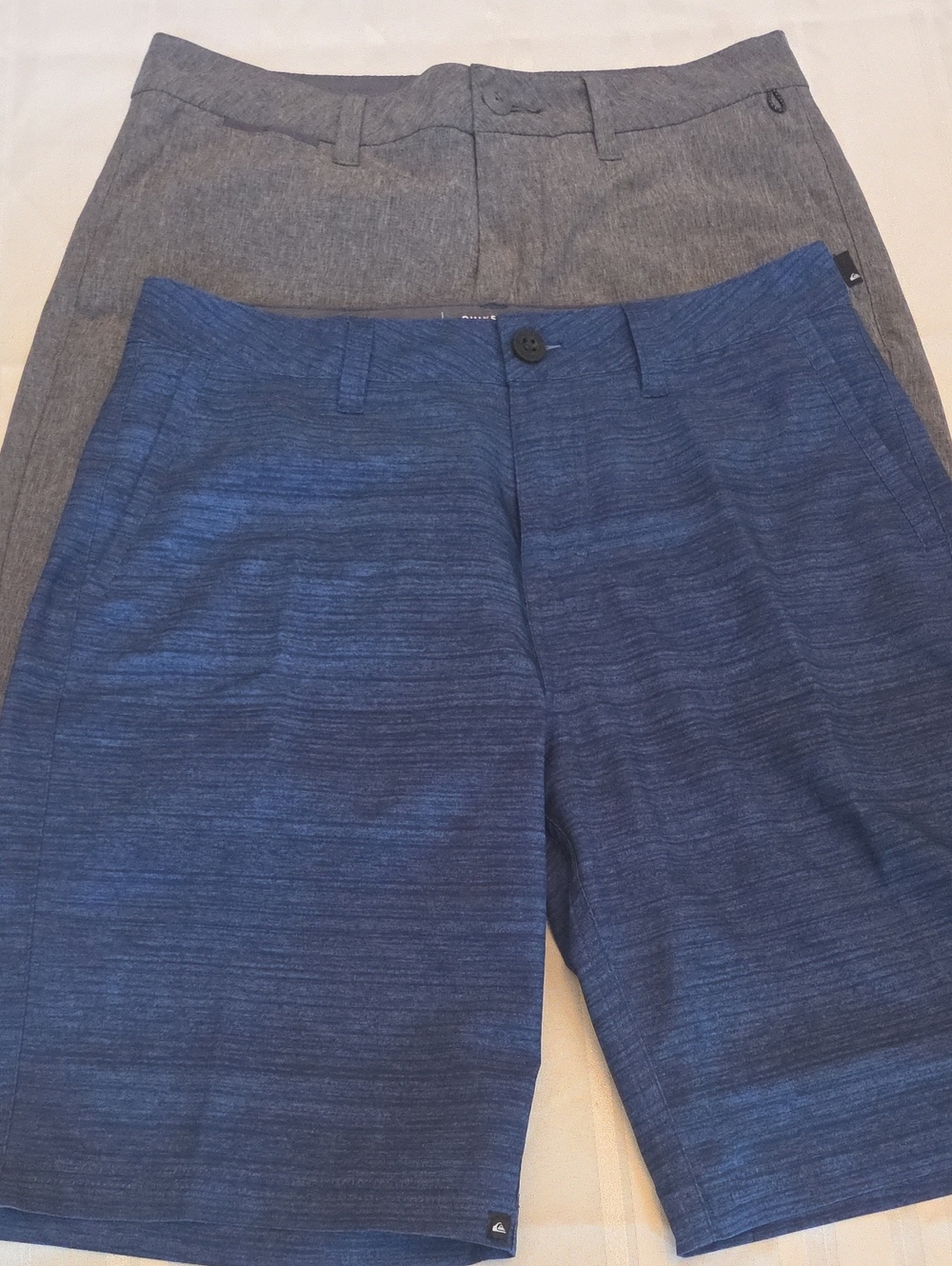 2 Pair Quiksilver Men's Heather Blue And Gray Flat Front Shorts 29 Waist.